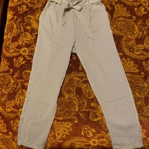 Adorable Capris, cropped mini B&W Gingham